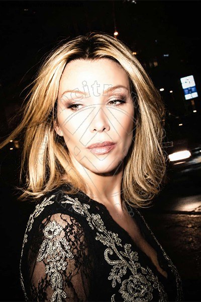 Foto Mary Ts  Annunci Transescort Francoforte